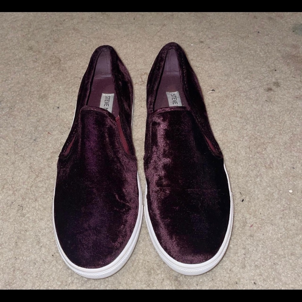 Burgundy Steve Madden Slip-On